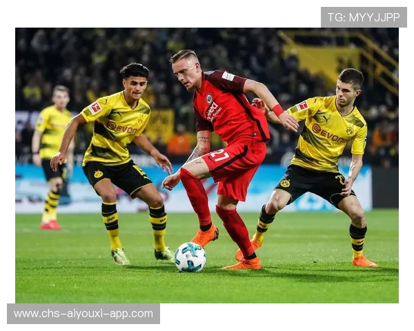 尤文1-1多特，老妇人虎落平阳，大黄蜂主业见成效，尤文图斯vs多特蒙德